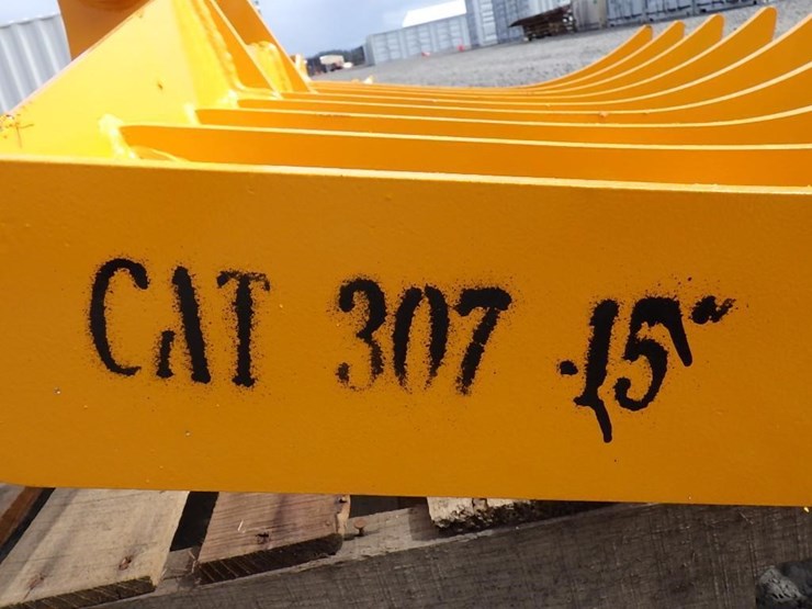 caterpillar-307-image-5