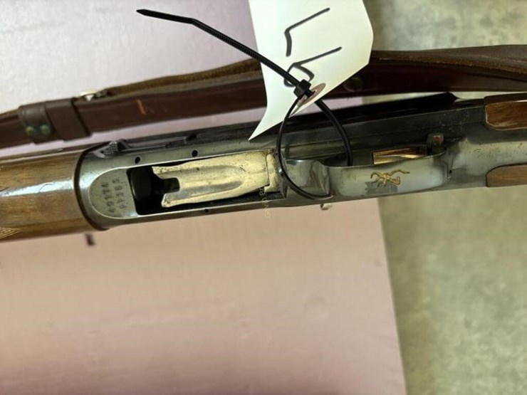 browning-auto-5-magnum-twelve-12ga-shotgun-image-6