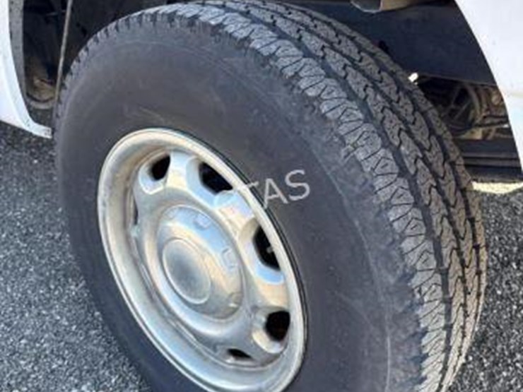 2013-ford-f150-xl-image-12