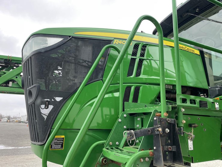 2018-john-deere-r4045-image-40