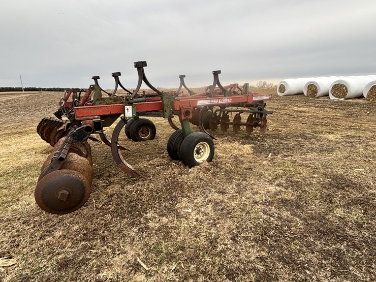 #1079-•-brillion-land-commander-v-ripper-(nelson,-wi)-image-4