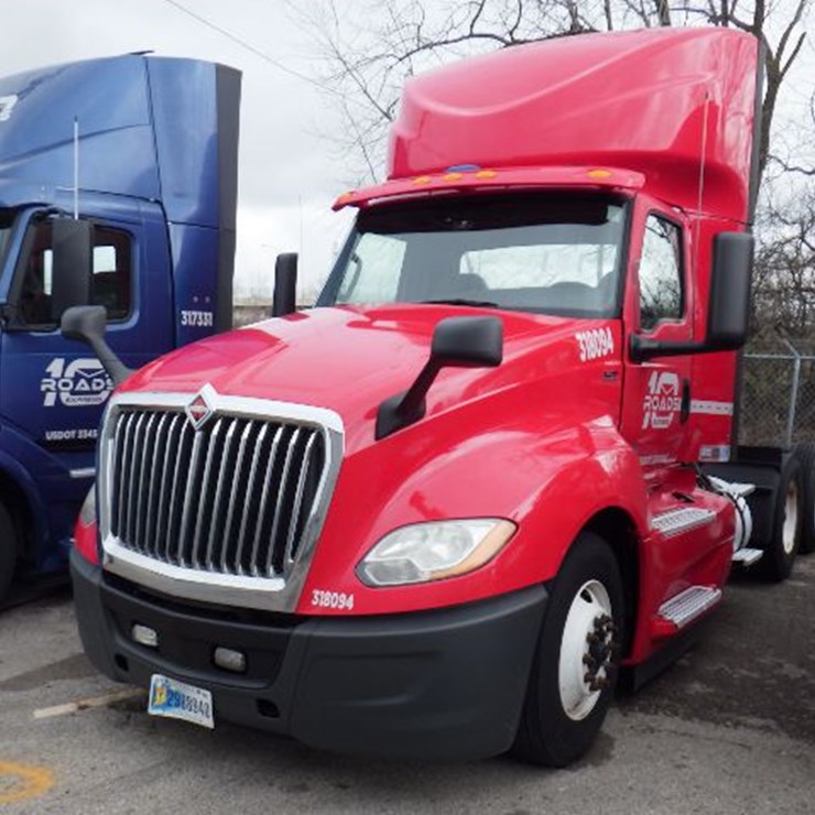 2018 INTERNATIONAL LT