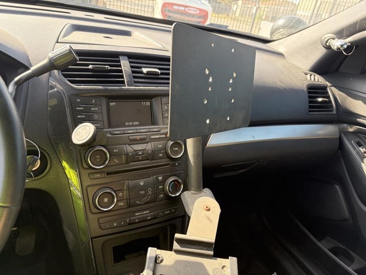 2017-ford-explorer-police-interceptor-image-16