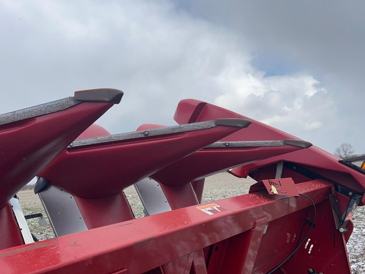 2012-case-ih-3208-image-22