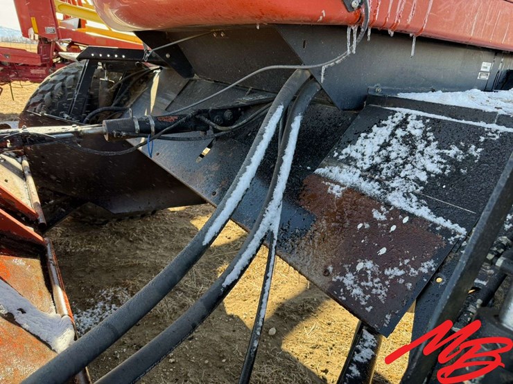 hesston-8450-image-17