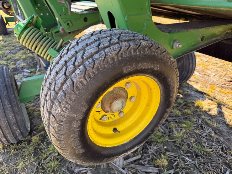 2013-john-deere-630d-image-8