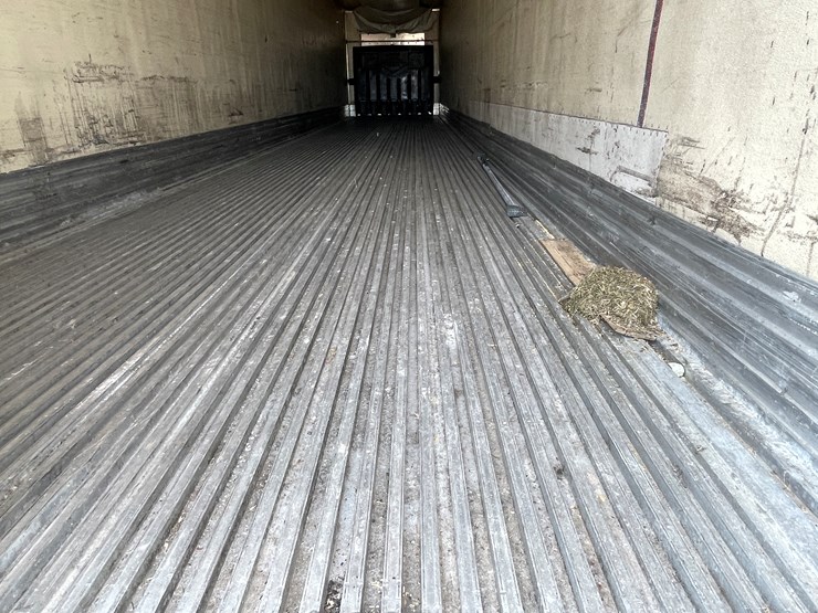 1999-utility-53'-image-35