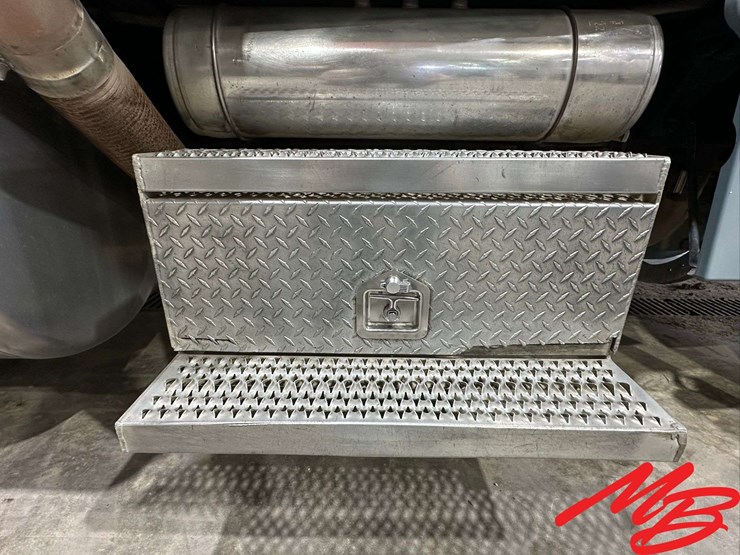 2007-peterbilt-379-image-61