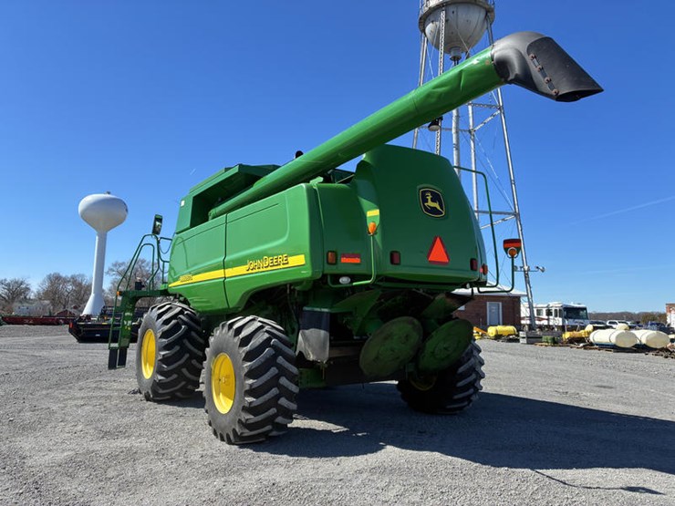 2005-john-deere-9660-sts-image-37