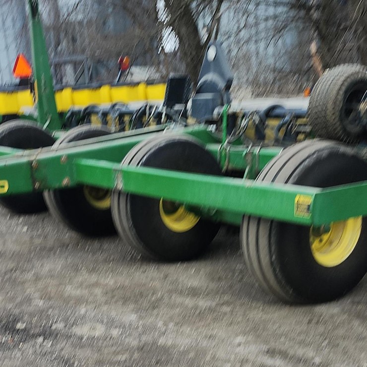 1990 JOHN DEERE 7240