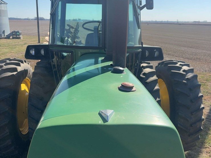 1981-john-deere-4440-image-13