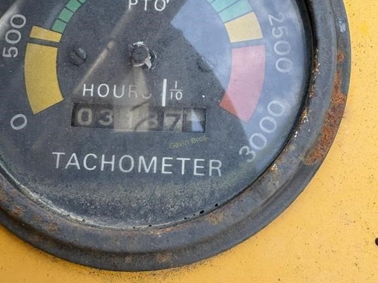 case-construction-king-480-industrial-tractor-image-12