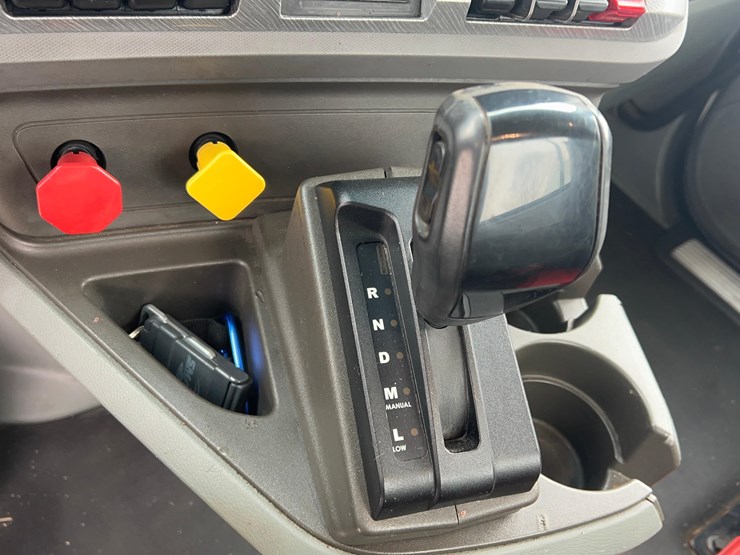 2017-kenworth-t680-image-56