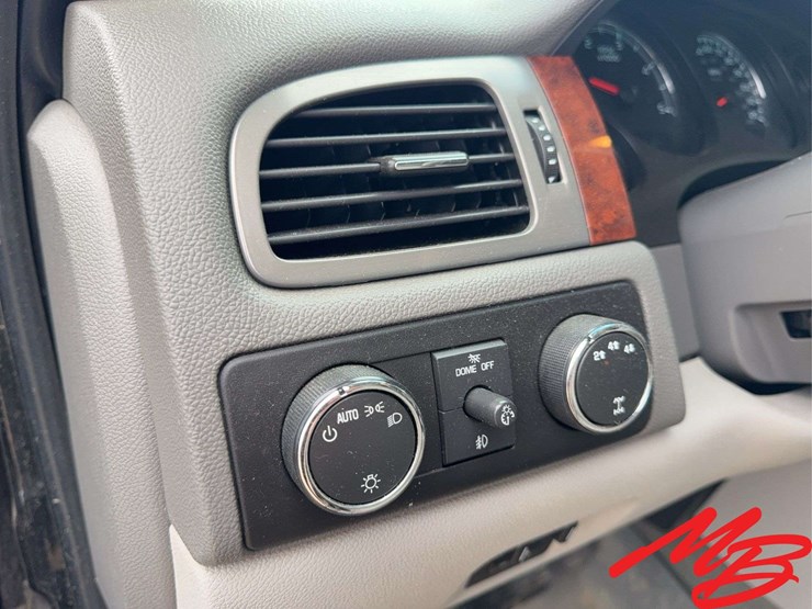 2009-gmc-sierra-2500-image-27