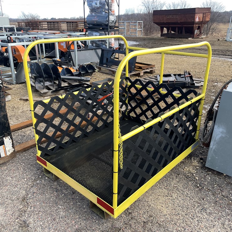 #2493 • Pallet Fork Man Basket