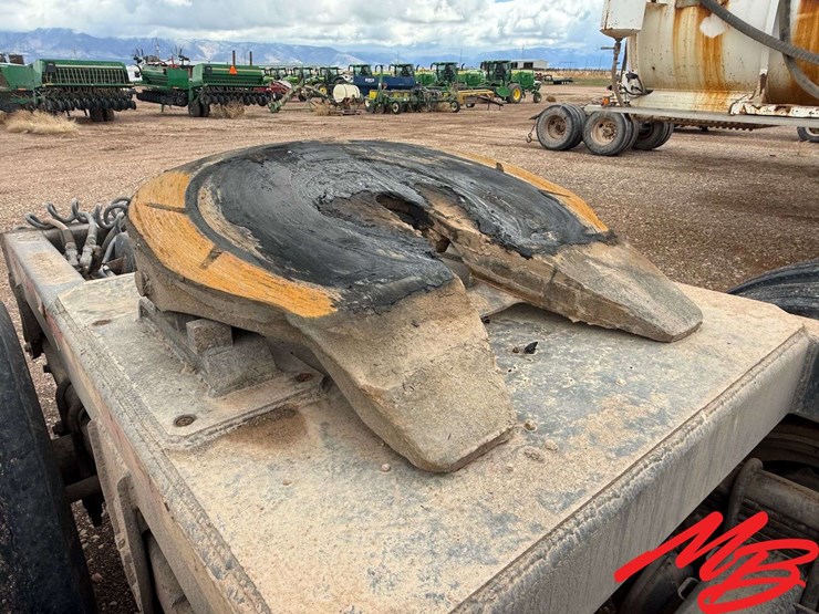 tandem-axle-dolly,-11r22.5-tires-image-4