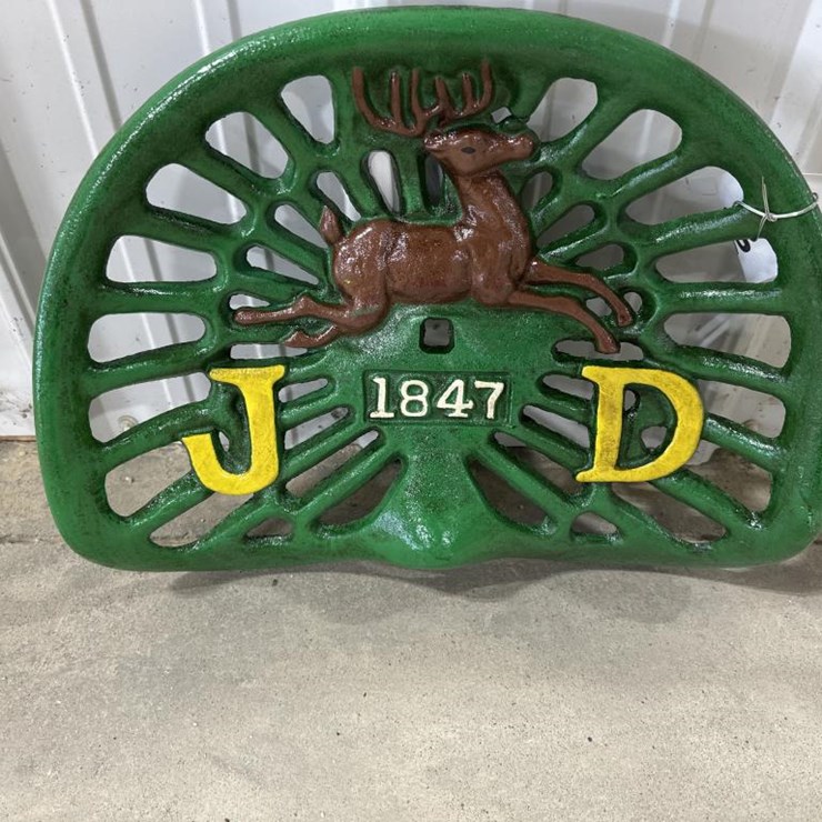 #119 • JOHN DEERE CAST IRON SEAT