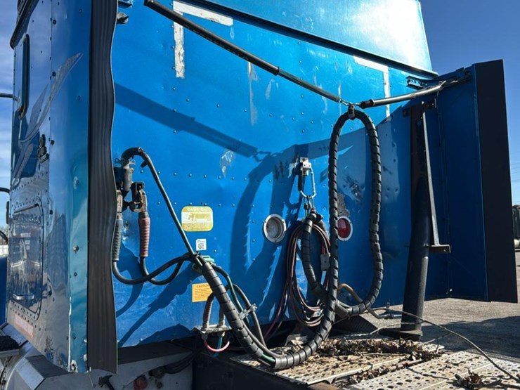 2000-international-9900-image-33