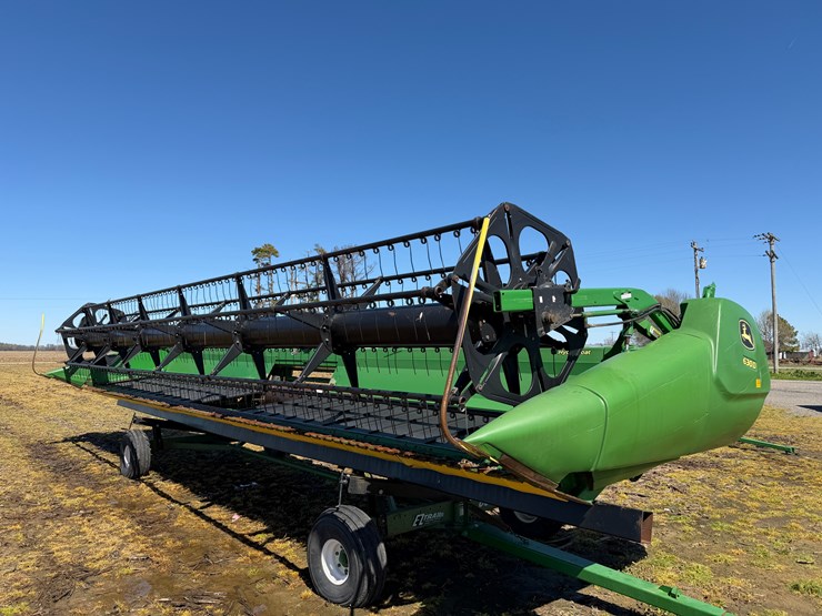 2013-john-deere-630d-image-2