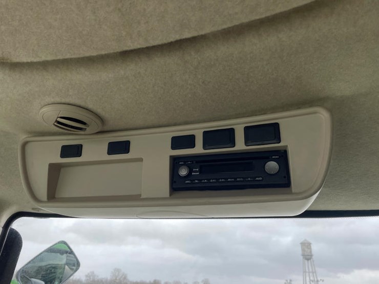 2018-john-deere-r4045-image-78