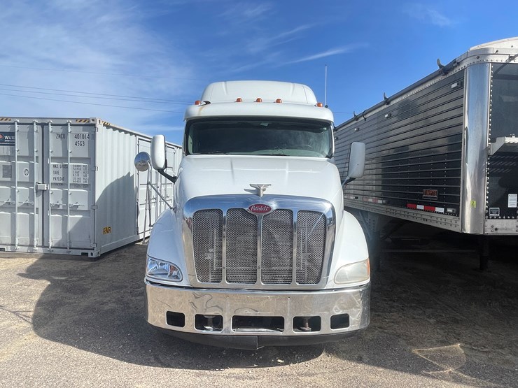 2006-peterbilt-387-image-2