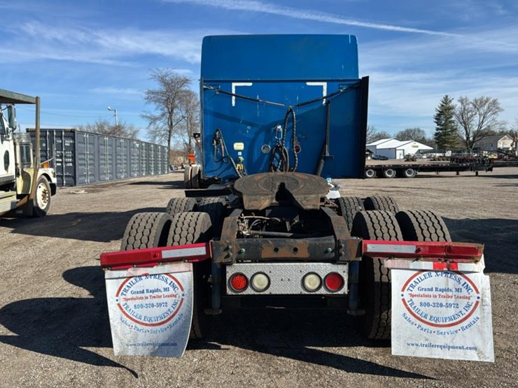 2000-international-9900-image-5