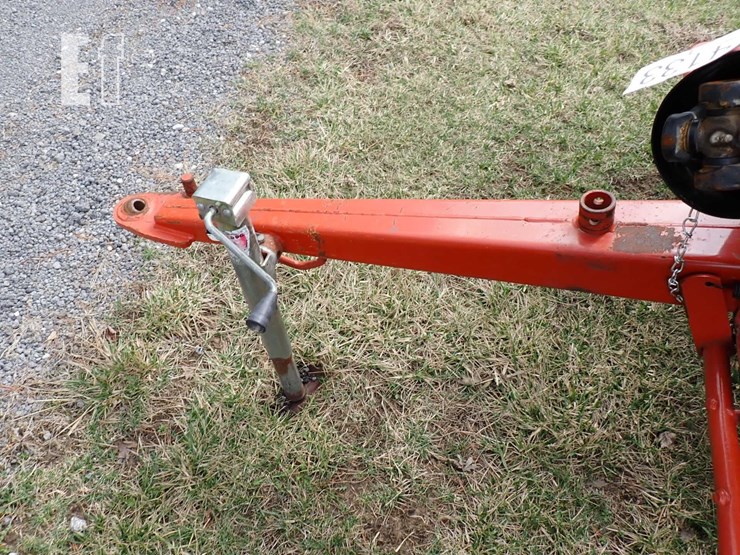 hesston-4550-image-11