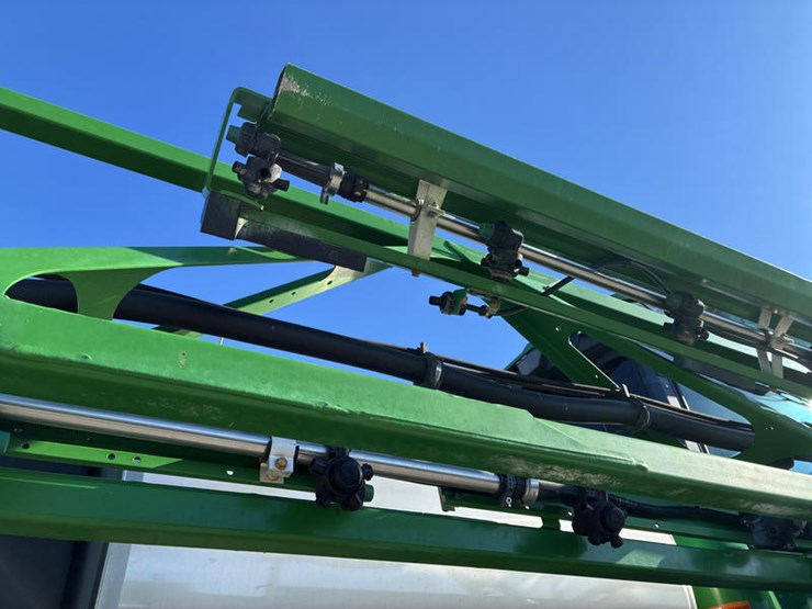 2022-john-deere-410r-image-31