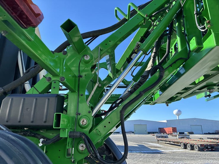 2022-john-deere-410r-image-41