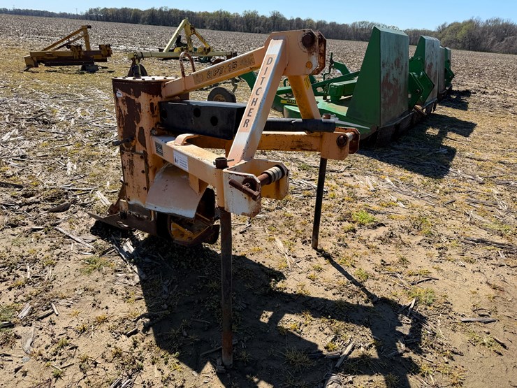 #42469-•-hurricane-3pt15-pto-ditcher-image-2