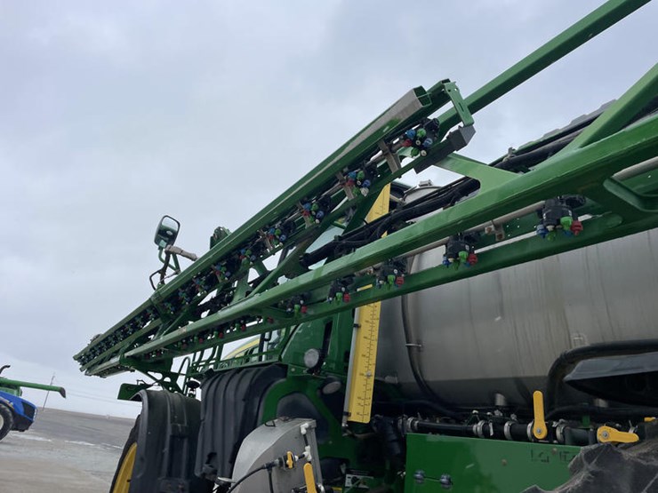 2018-john-deere-r4045-image-34