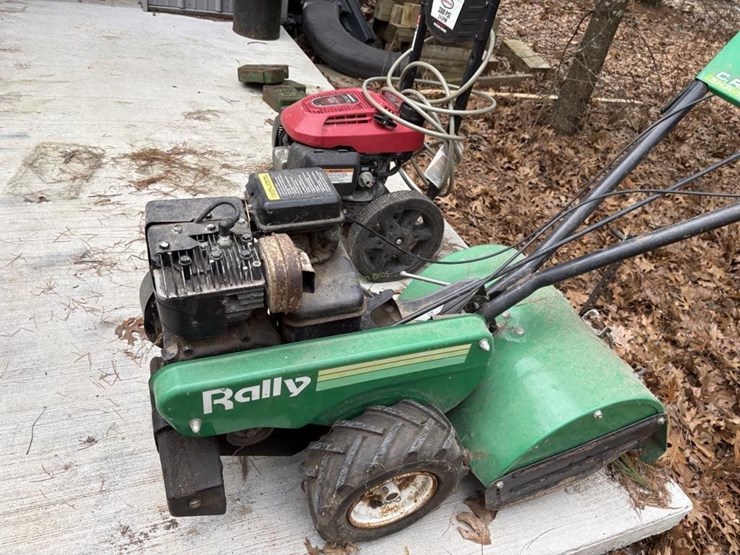 rally-c.r.t-17"-rear-tine-tiller-image-3