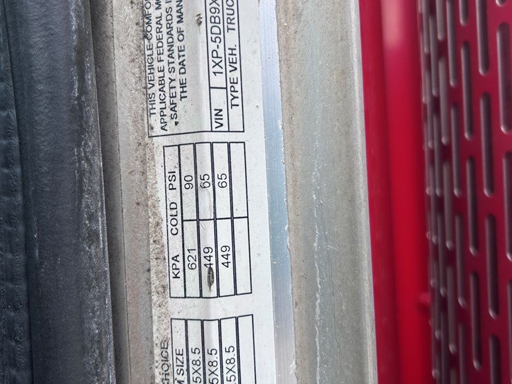 1998-peterbilt-379-image-78