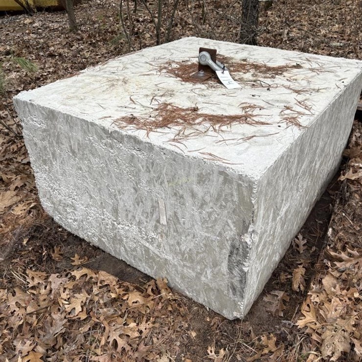 Cement 40" x 48" x 23" Block