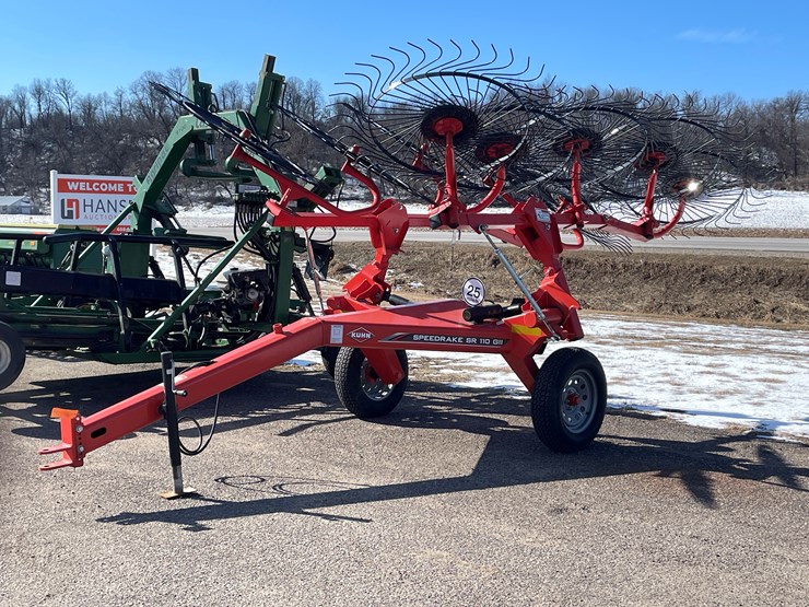 #1012-•-kuhn-(8)-wheel-speedrake-image-1