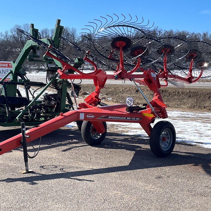 #1012 • Kuhn (8) Wheel Speedrake