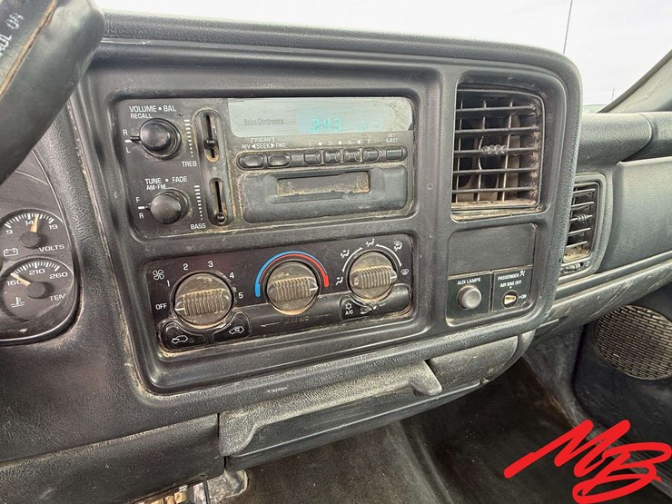 2001-gmc-2500hd-image-15