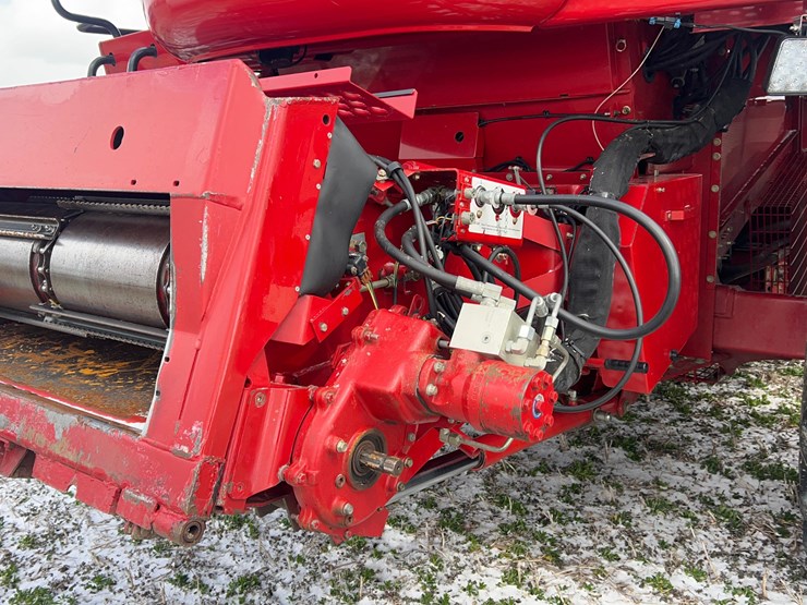 2008-case-ih-2577-image-10