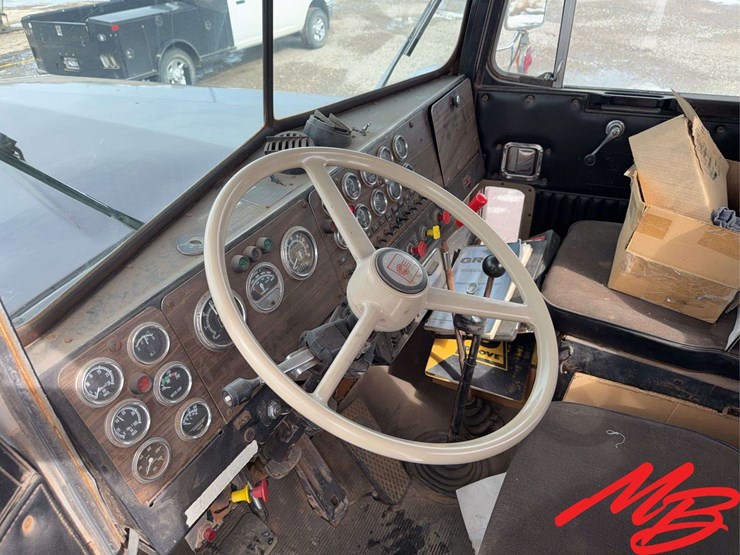 1982-kenworth-c500-image-26