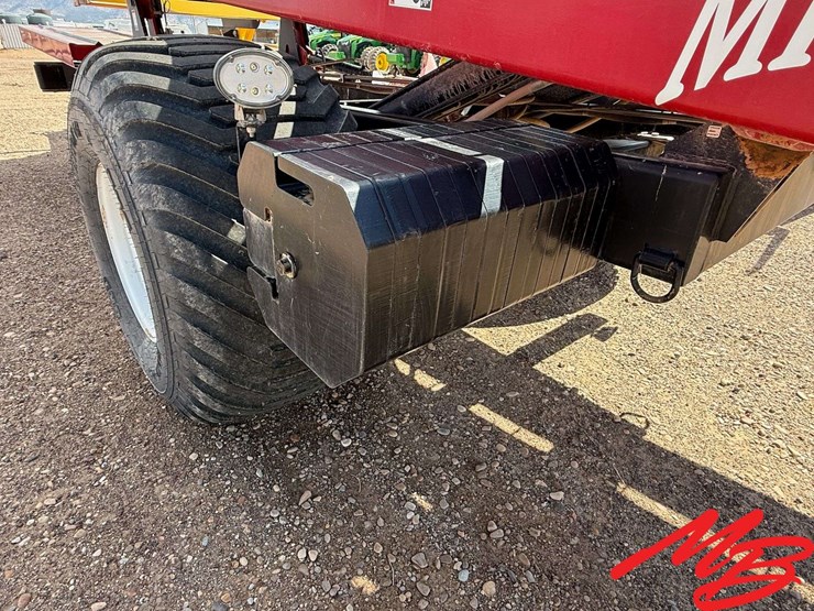 mil-stak-pt/2016-large-bale-stacker-image-7