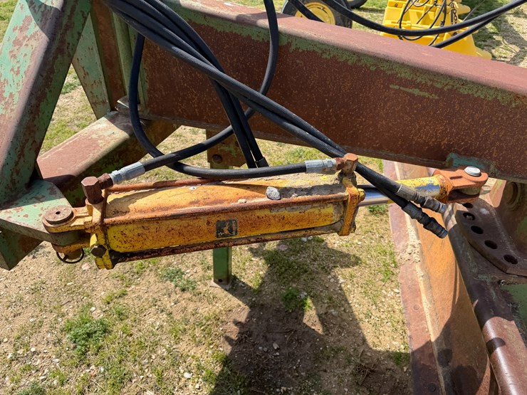 john-deere-155-image-8