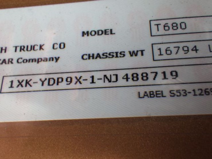 2022-kenworth-t680-image-23