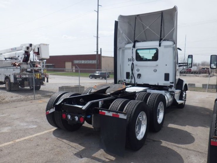 2024-kenworth-t680-image-10