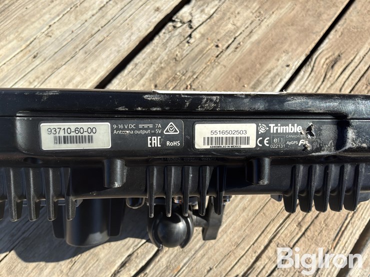 trimble-display-&-receiver-image-11