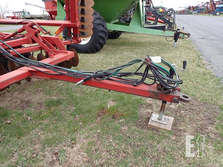 case-ih-3900-image-3