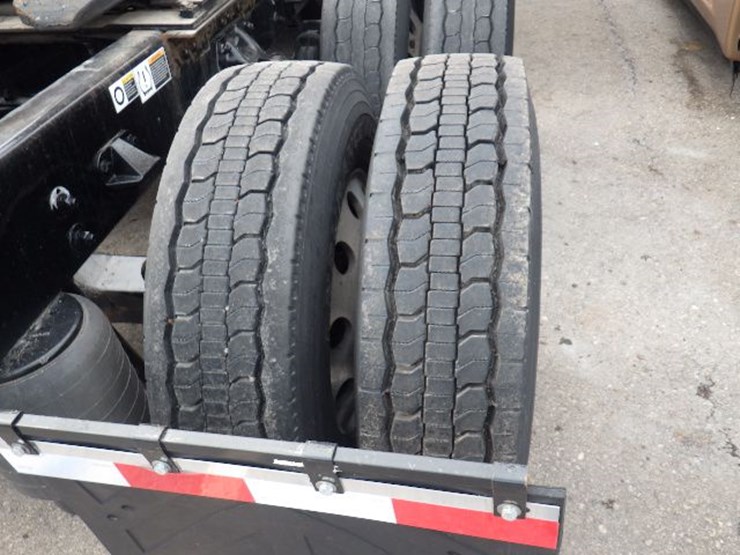 2022-kenworth-t680-image-9