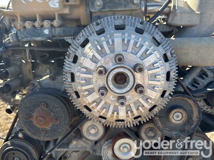 caterpillar-12-image-9