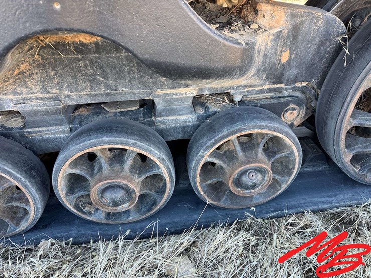 2014-case-ih-400-image-34