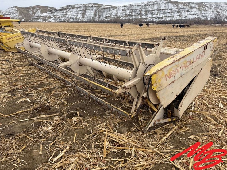 new-holland-960-image-1