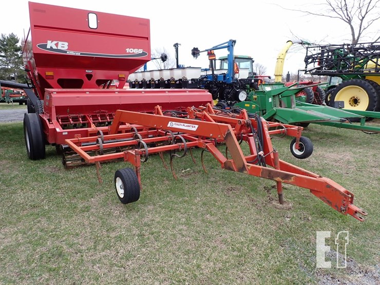 case-ih-5100-image-1